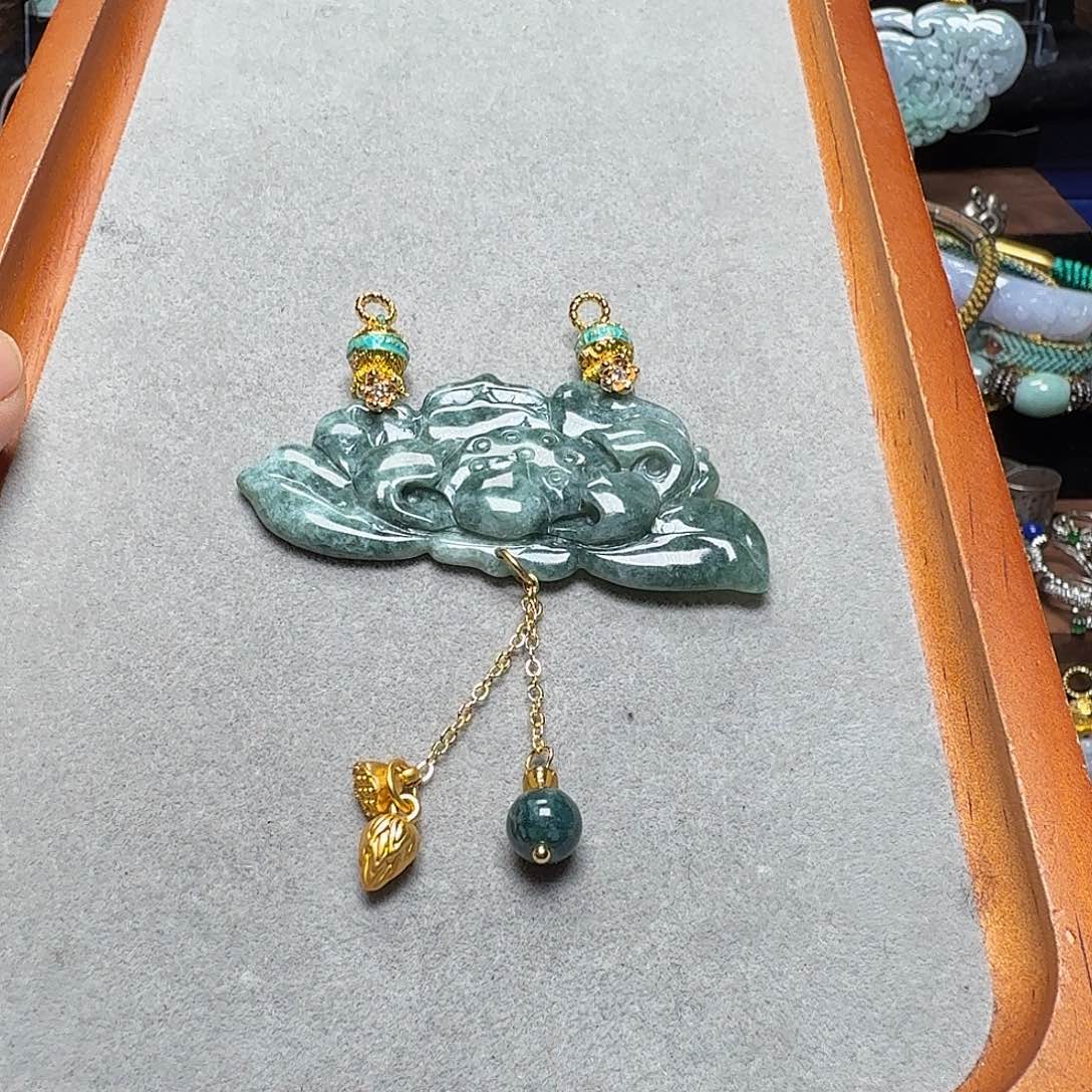 吊坠(赠链)未镶嵌翡翠