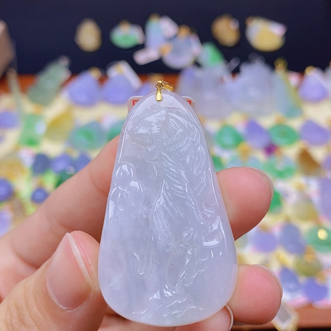 翡翠颈饰18K金镶嵌翡翠