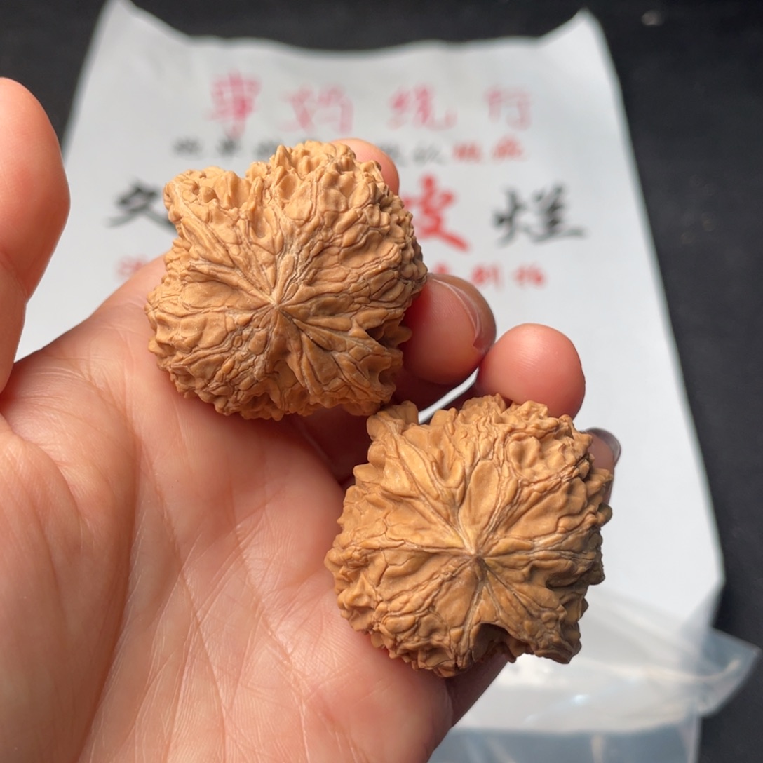 把件文玩核桃834。41和尚头有黄