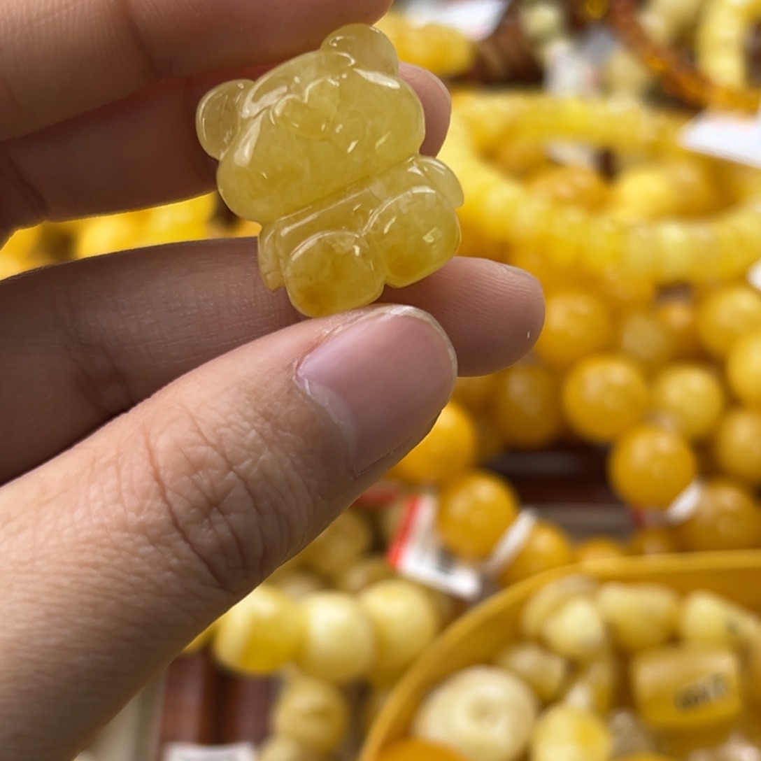 琥珀珠宝奇石未镶嵌