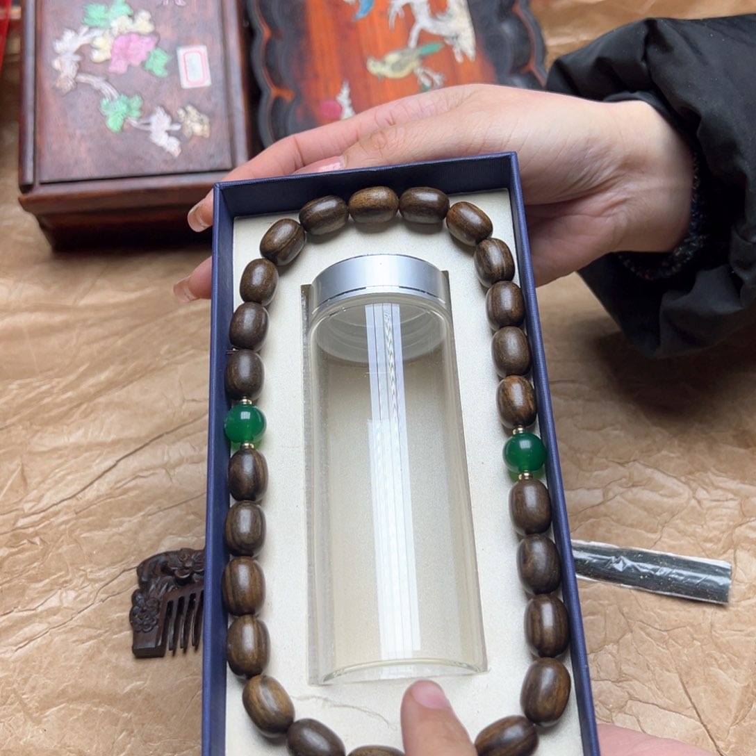 大叶紫檀（黑酸枝木类）