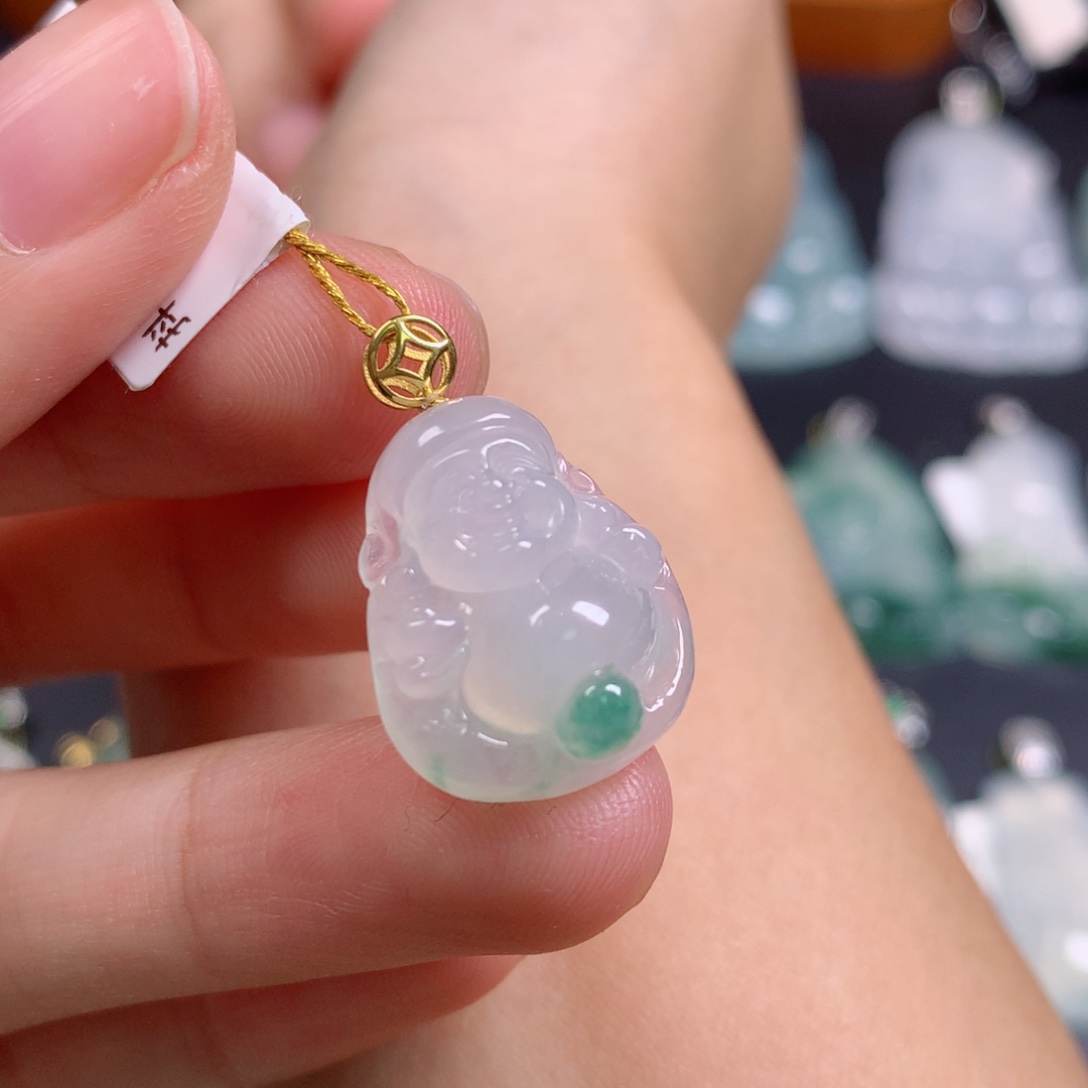 颈饰18K金镶嵌翡翠