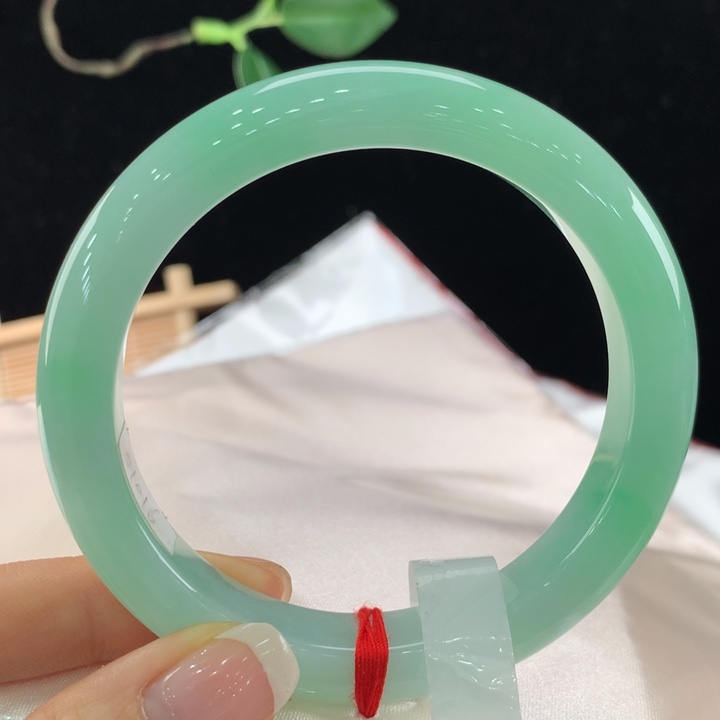 翡翠手镯未镶嵌111-1016