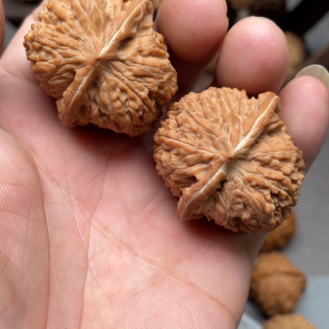 桃核吊坠37全品137狮子头