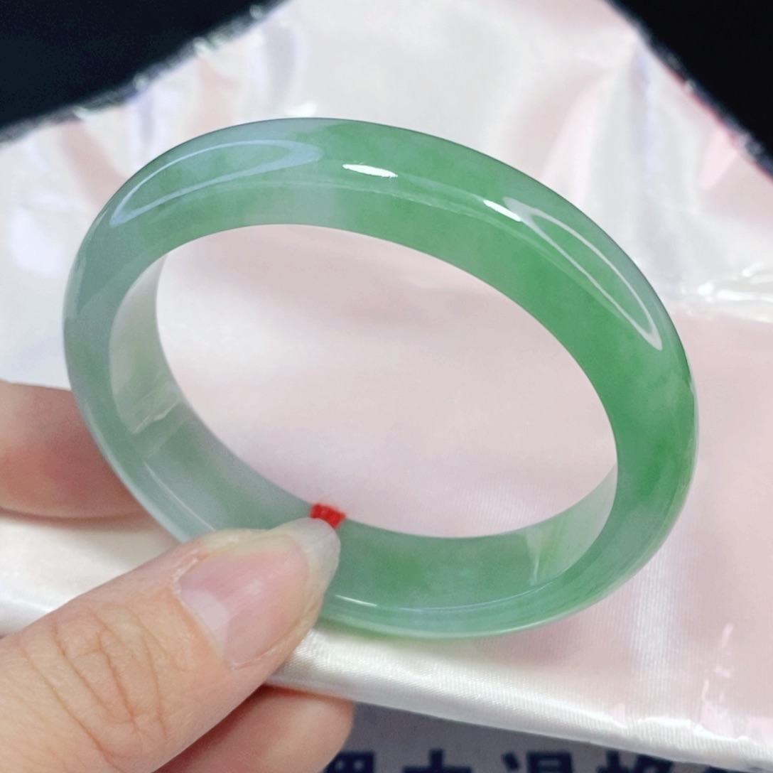 未镶嵌手镯翡翠52.8贵妃