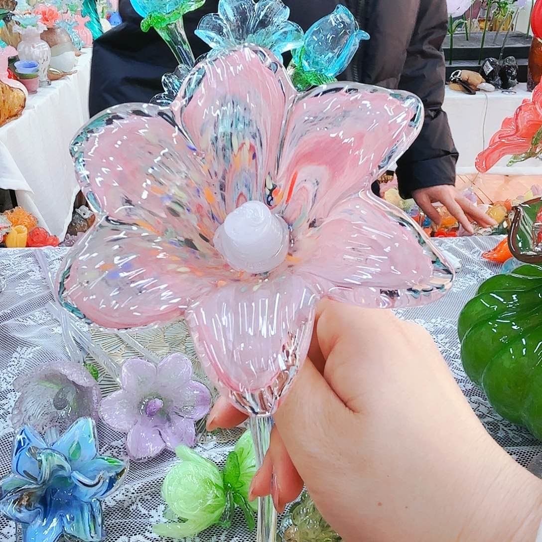 卡***垚福利安妮家花瓶摆件