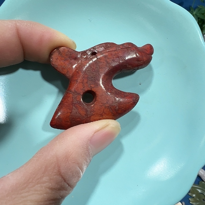 透闪石质玉未镶嵌挂件