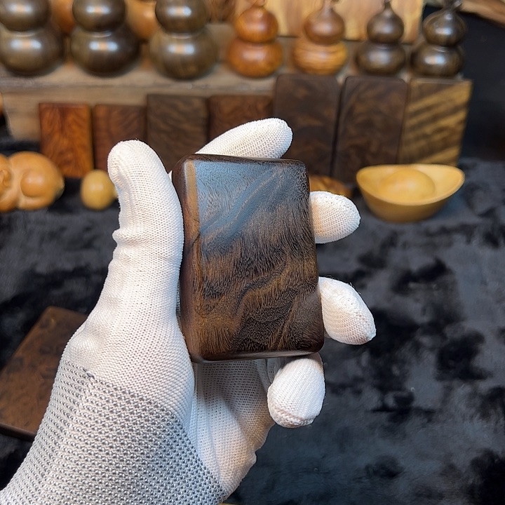 楠木金丝楠木小叶