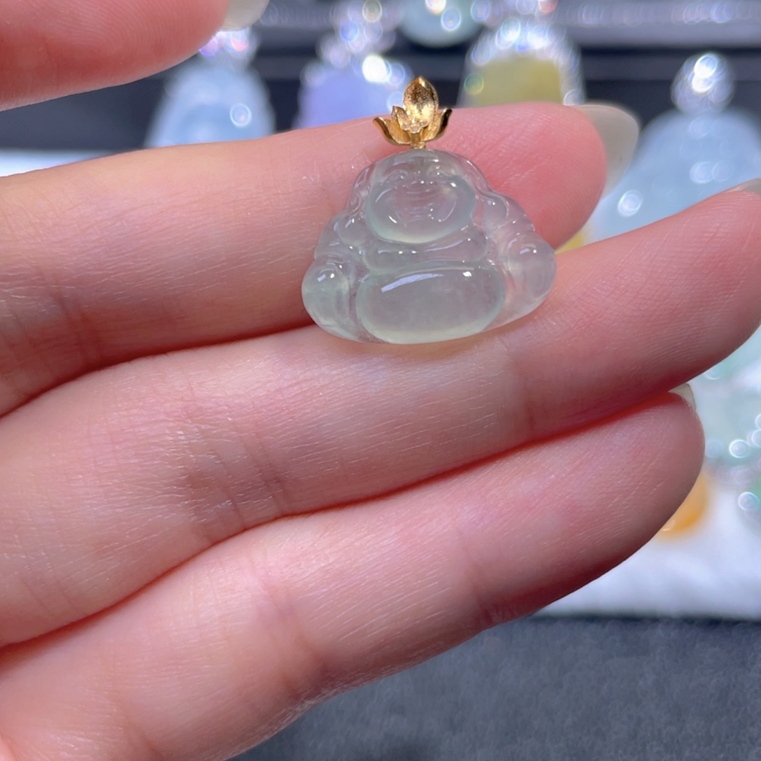 翡翠18K金镶嵌颈饰翡翠
