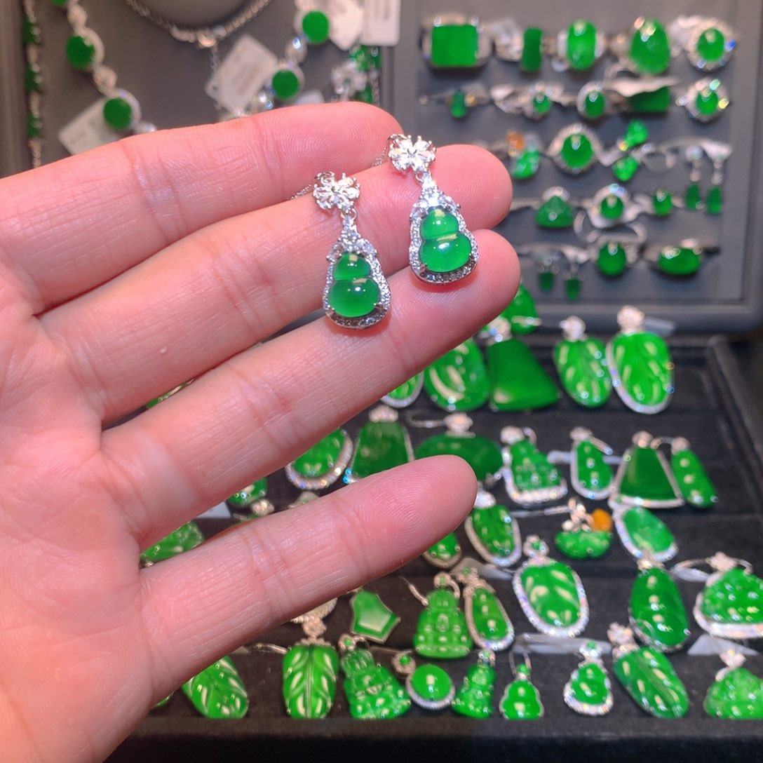 翡翠耳饰银S925镶嵌天然翡翠