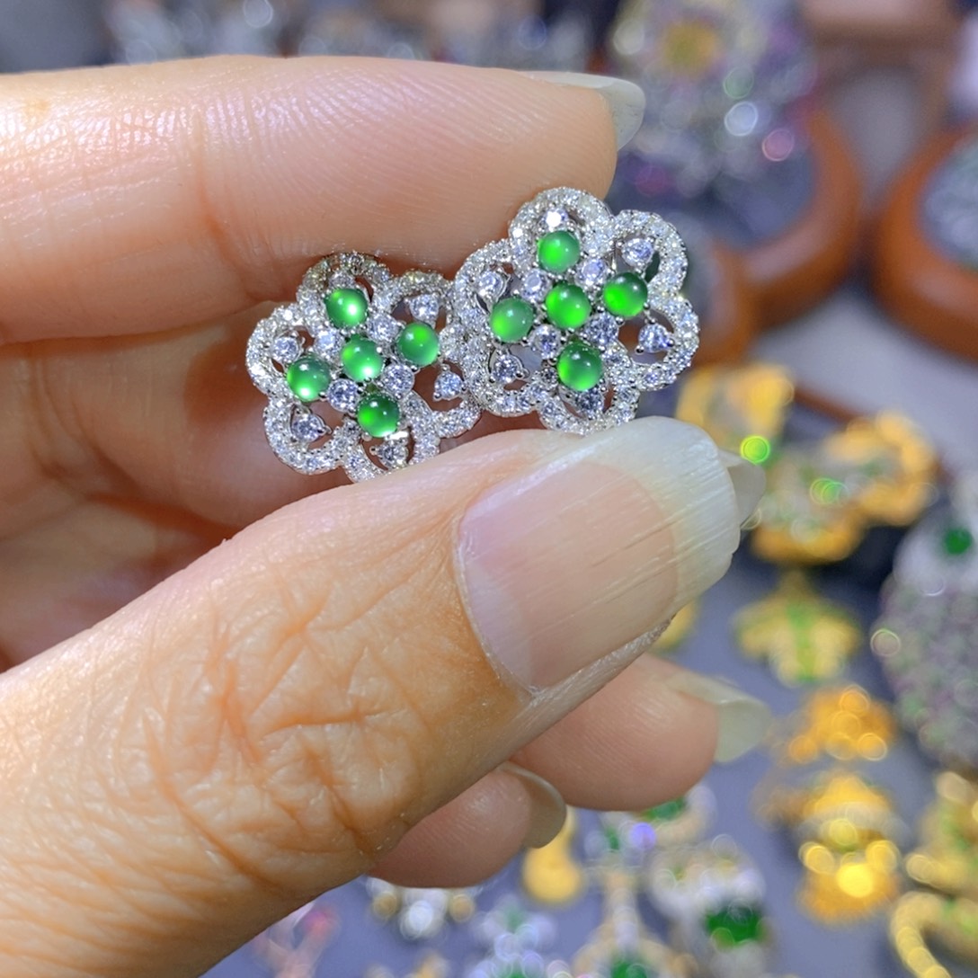 翡翠颈饰银S925镶嵌天然翡翠