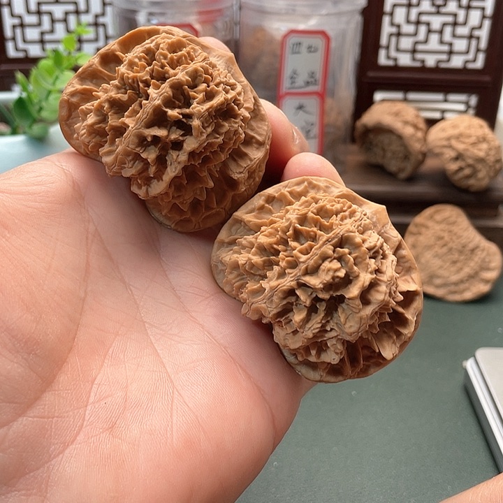 文玩核桃把件54大刺