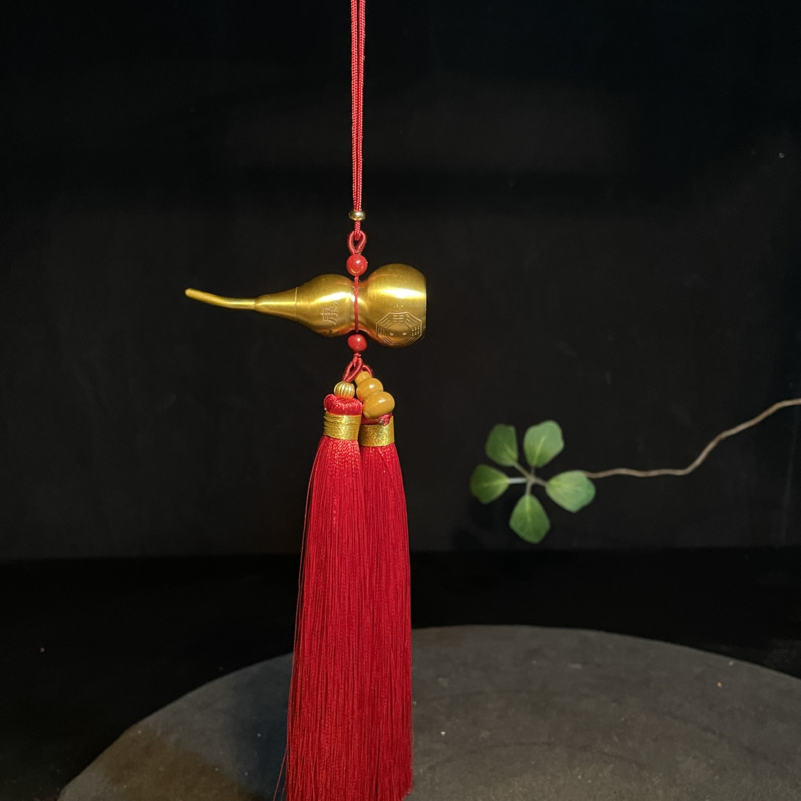 天然辰砂朱砂晶体细砂铜葫芦车挂家居挂件护平安