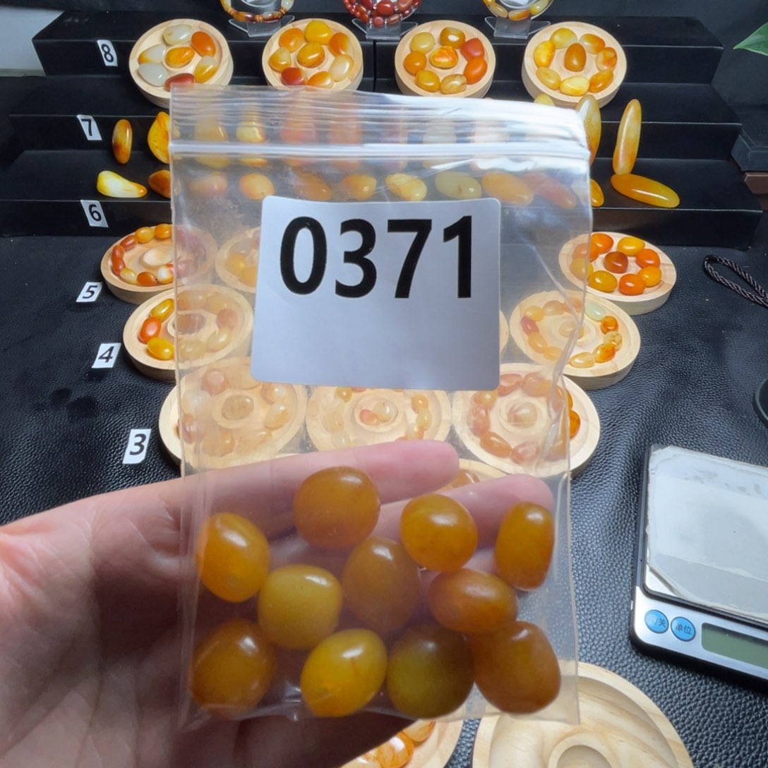 和田玉未镶嵌吊坠(不含链)?**猫