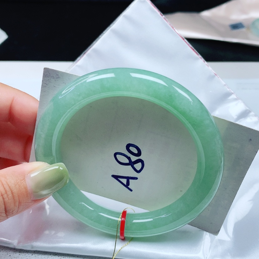 【闪购商品】翡翠手镯未镶嵌 圆条57+