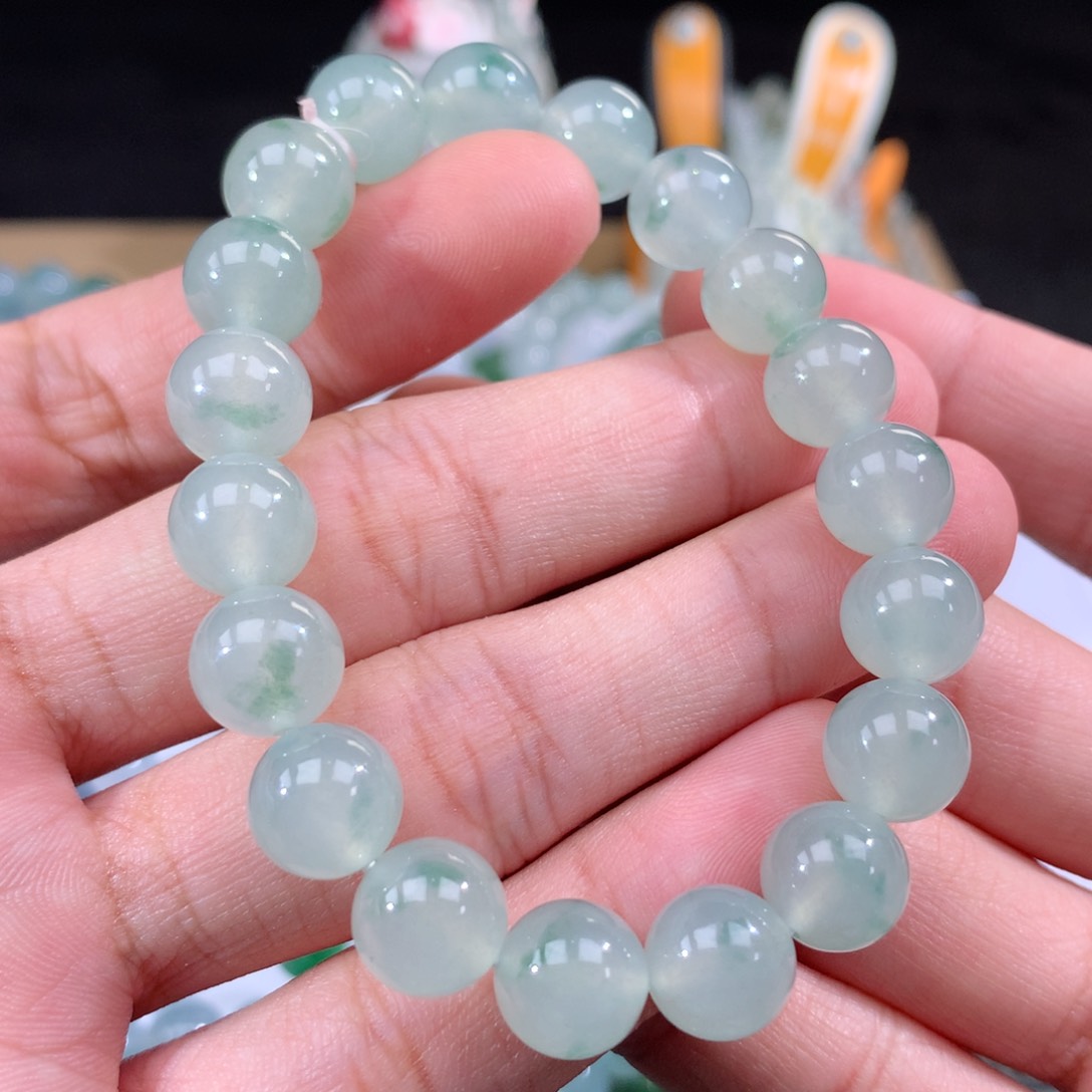 翡翠手链未镶嵌翡翠