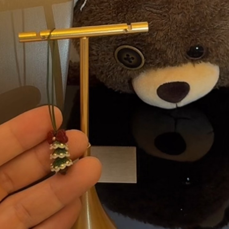 壹屿珠宝    121790    和田玉典藏级挂饰 