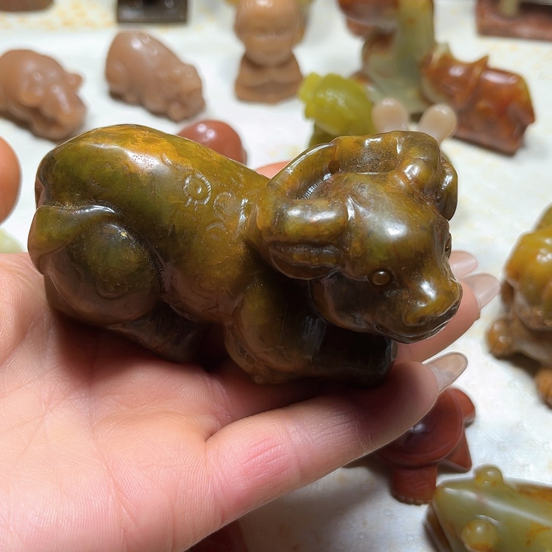 白玉菩提吊坠秋**叶白玉菩提吊坠