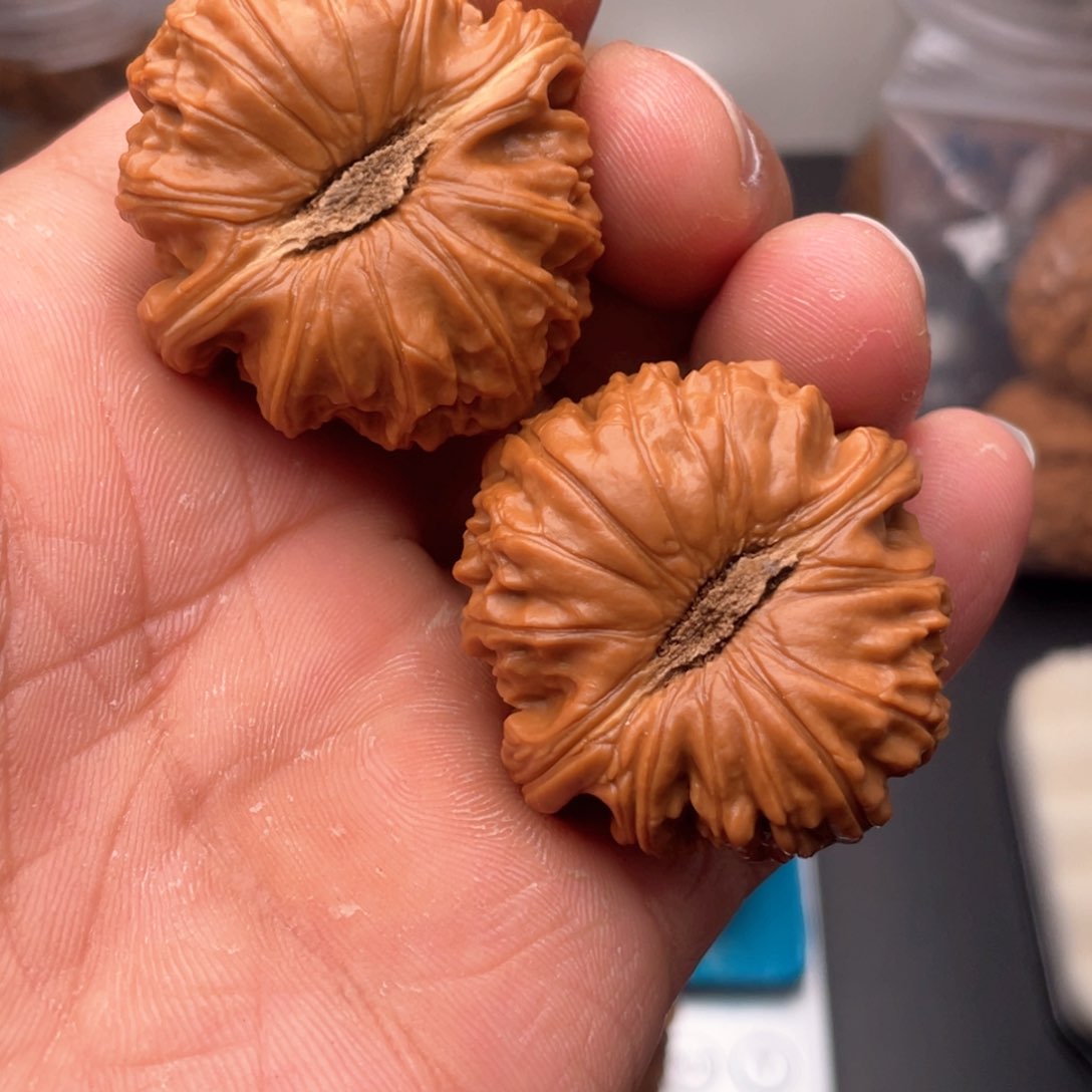 文玩核桃吊坠40南瓜纹卡姿兰大眼睛