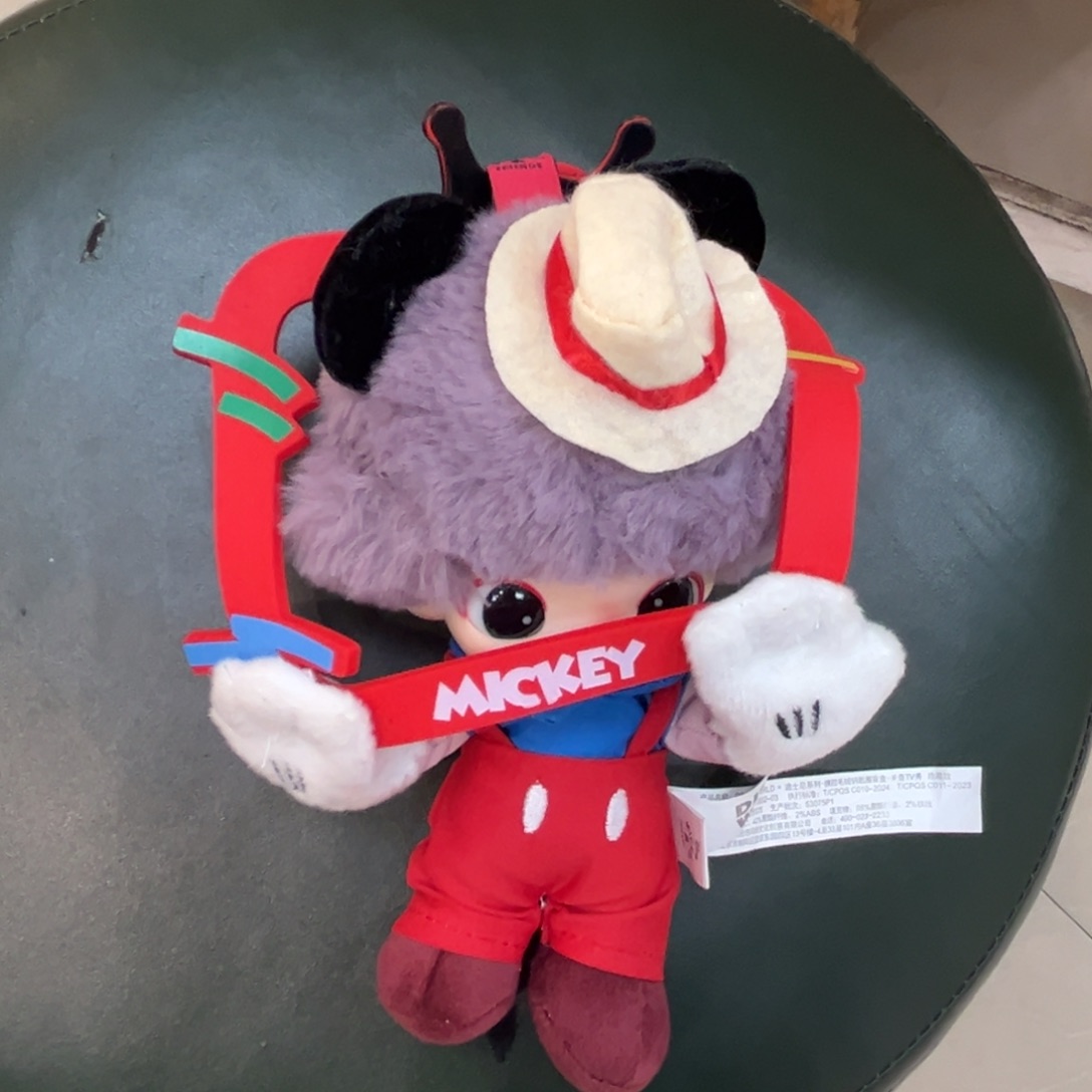 锦纶铁合金娃娃红裤子A92