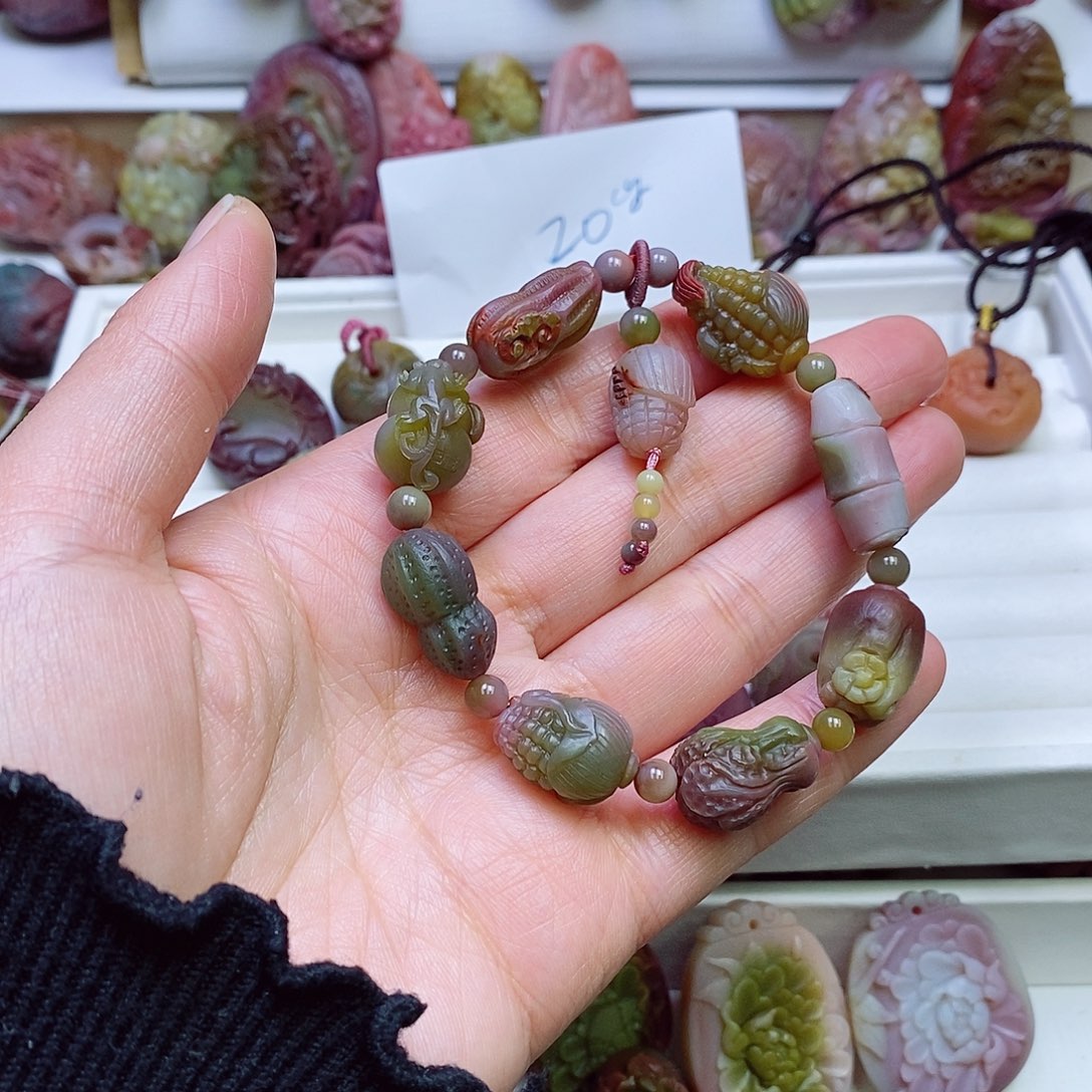 玛瑙/玉髓盐源玛瑙手链未镶嵌