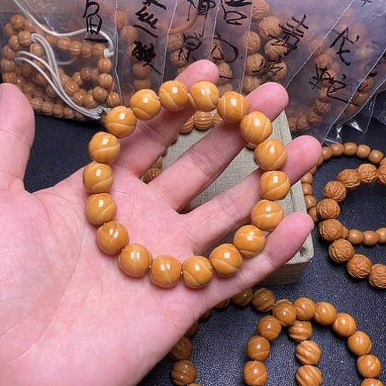 猴头核桃手串花卷啊啊啊