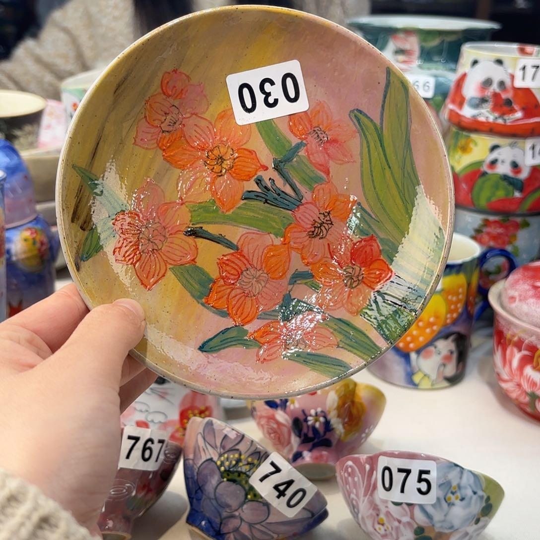 瓷片兔兔好可爱呀打