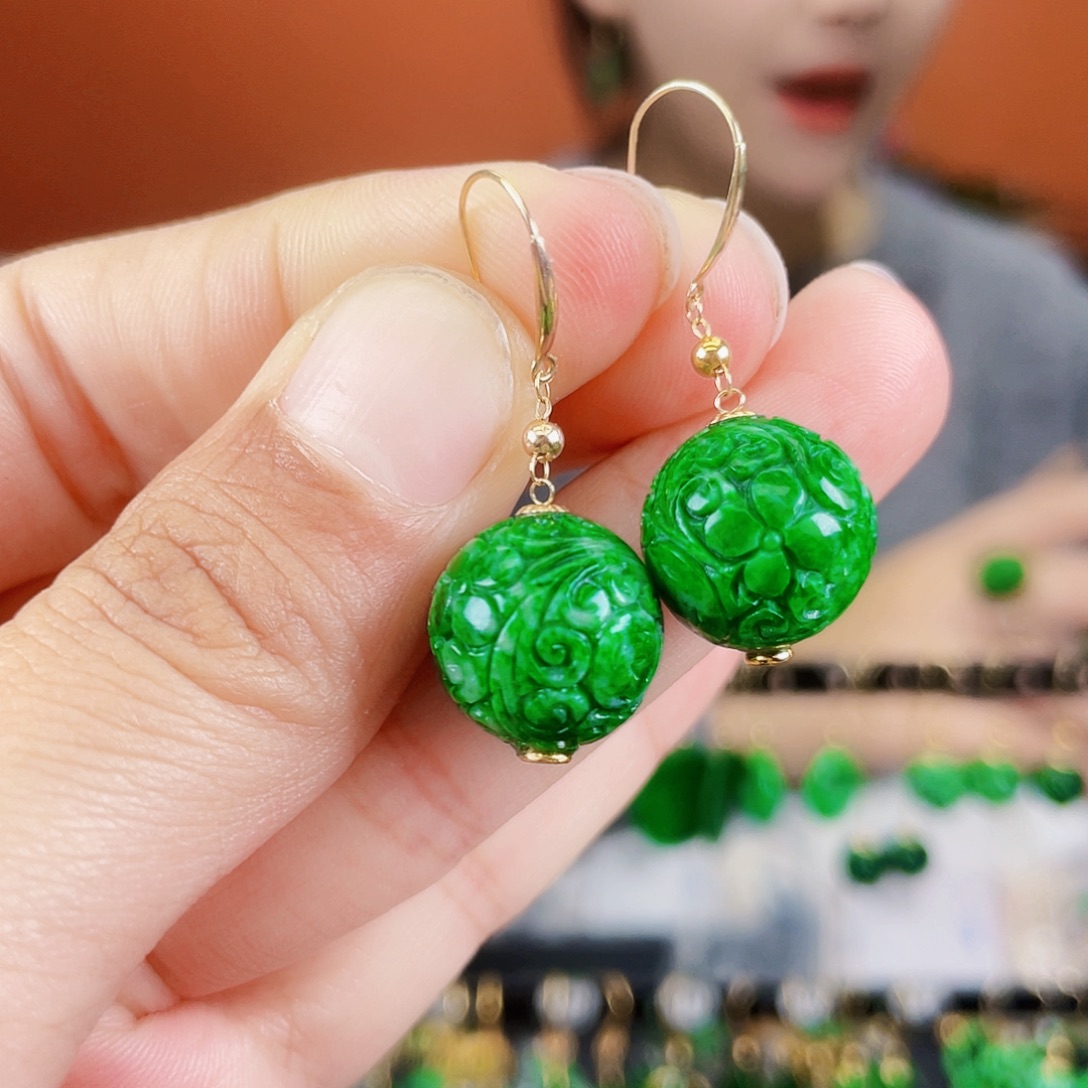 翡翠18K金镶嵌耳饰