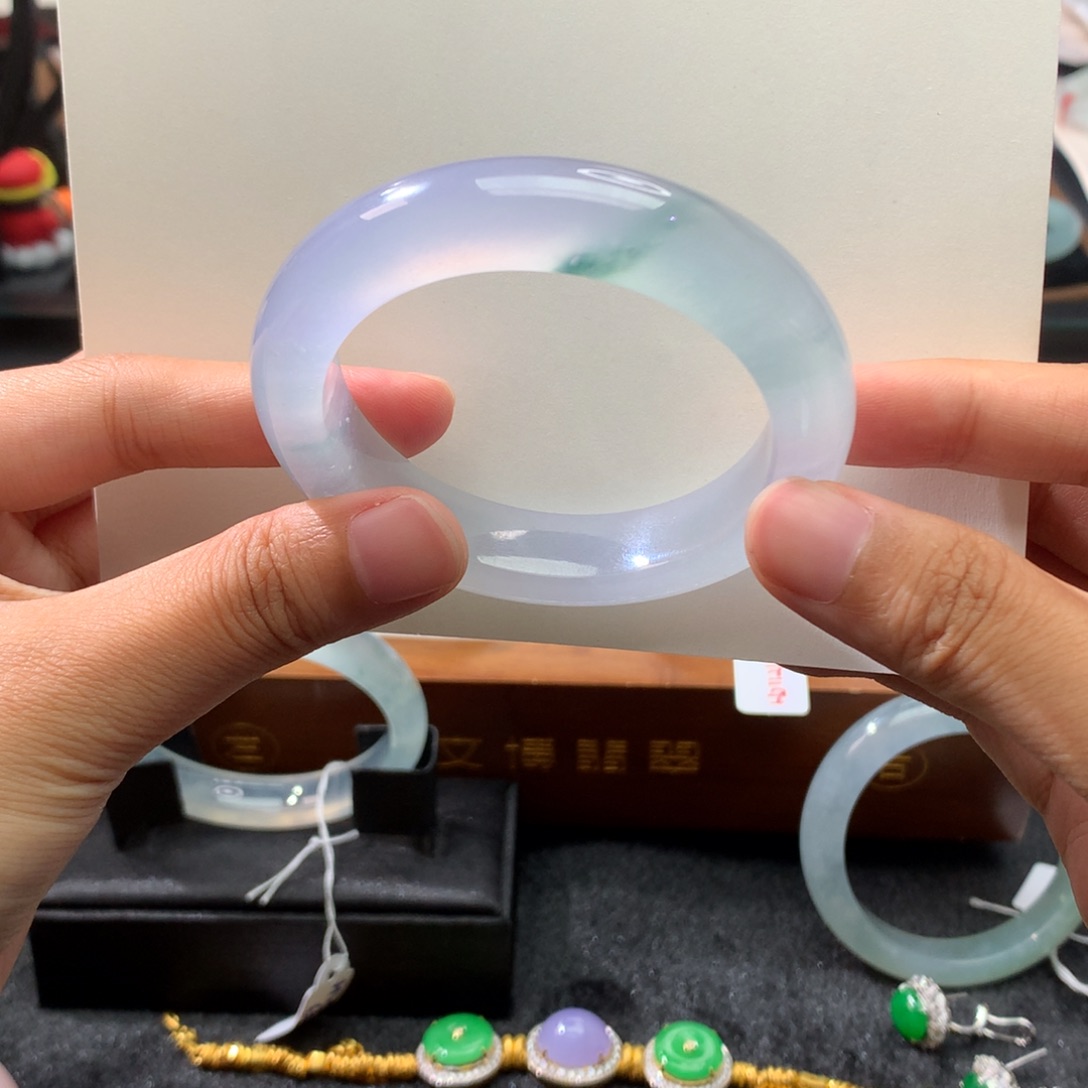 翡翠未镶嵌手镯正圈