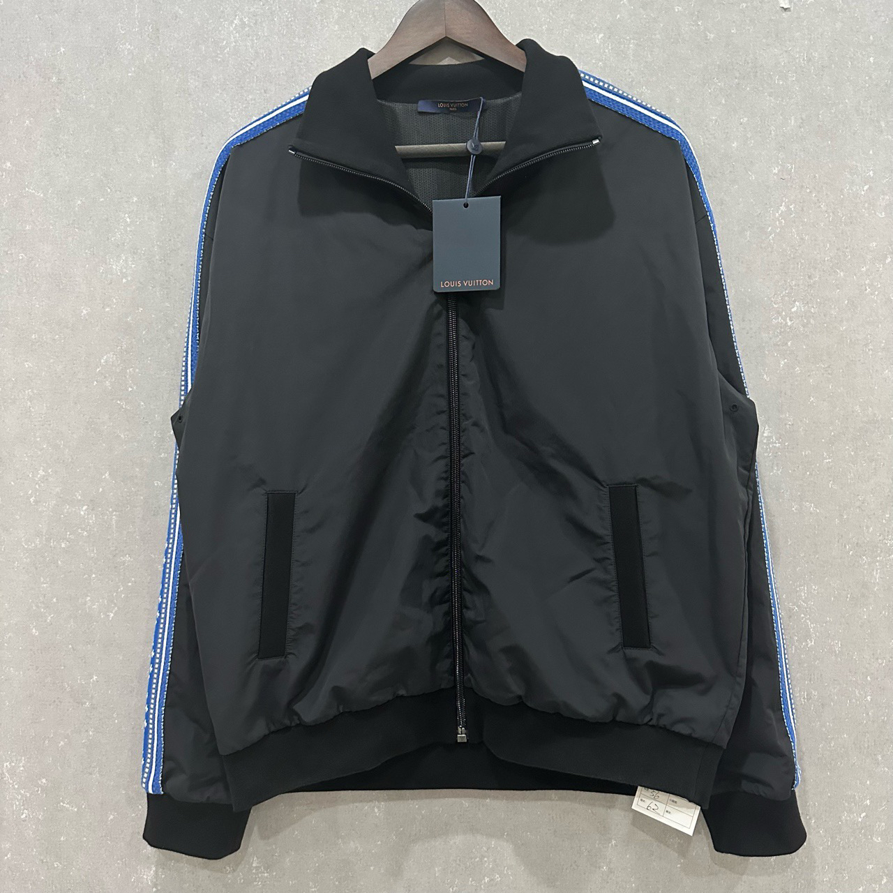 未使用 LouisVuitton/路易威登 提花条纹运动拉链外套L码/004723