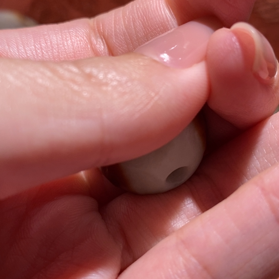 和田玉玉坠未镶嵌金***?