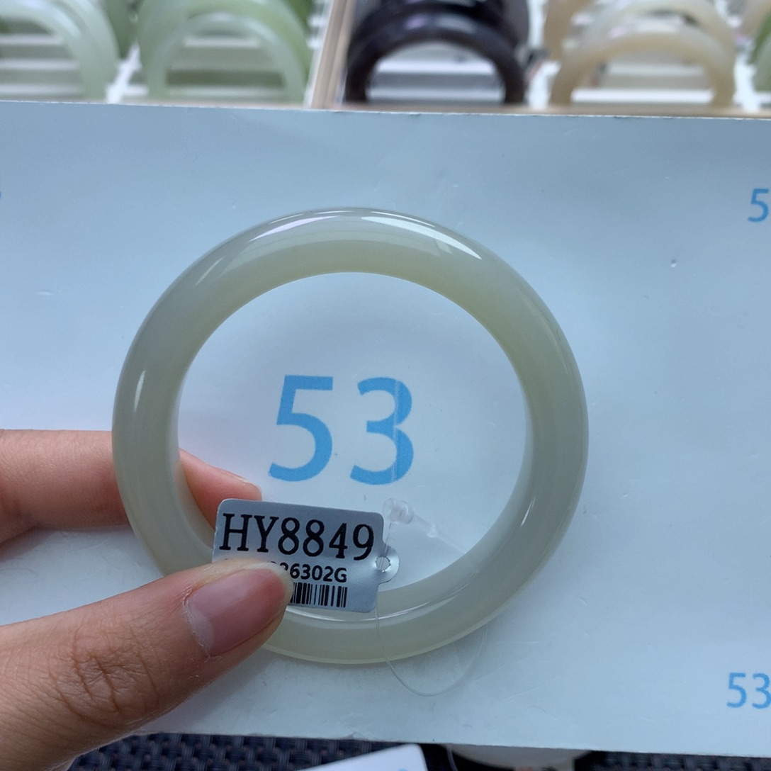 和田玉手镯未镶嵌✨****?