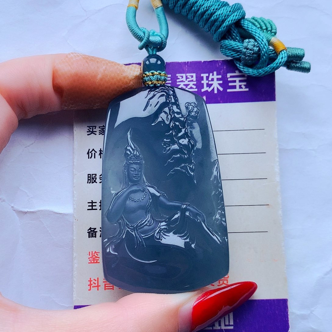姚***河颈饰未镶嵌翡翠纯天然A货翡翠，挂件