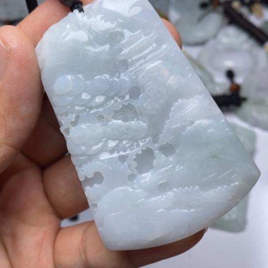 翡翠未镶嵌颈饰翡翠