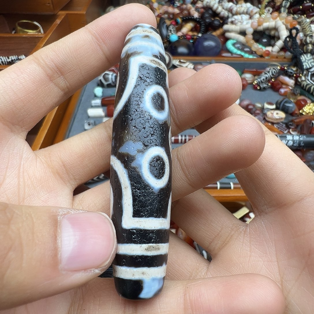 用***8玛瑙/玉髓未镶嵌珠宝半成品