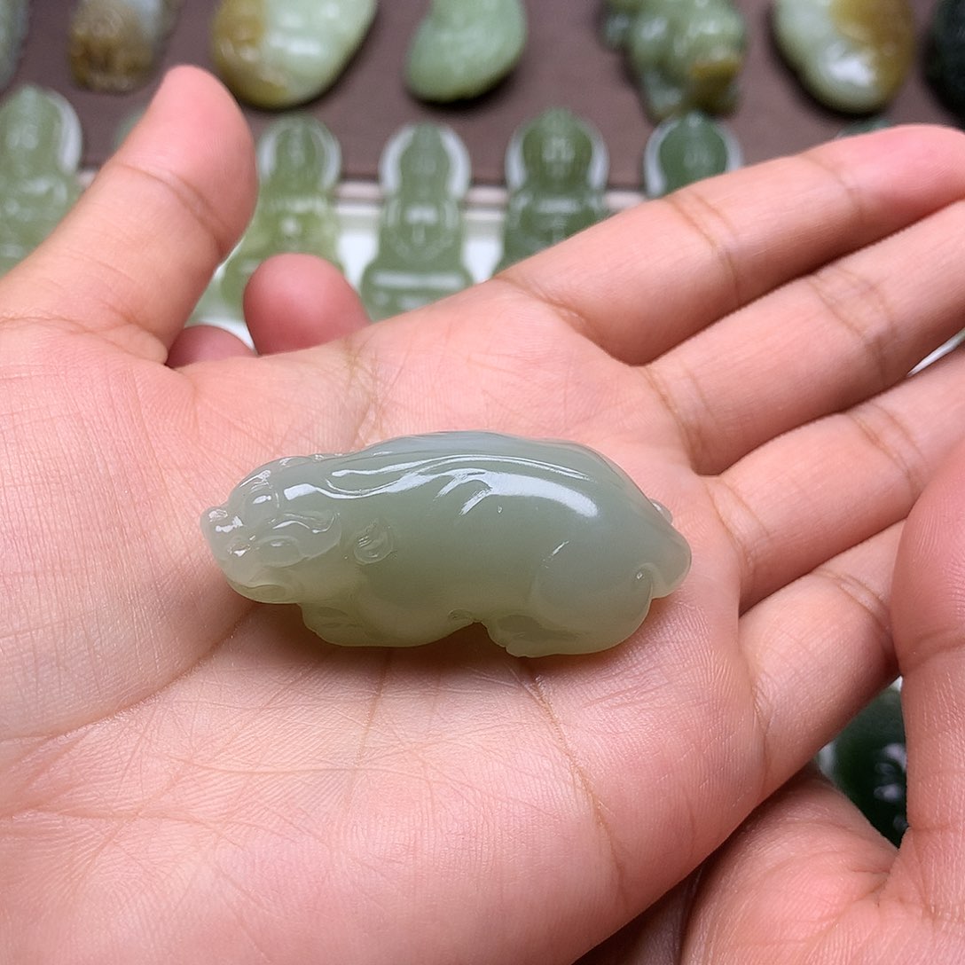 和田玉颈饰未镶嵌