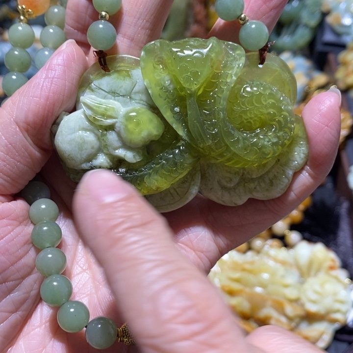岫玉岫玉吊坠未镶嵌