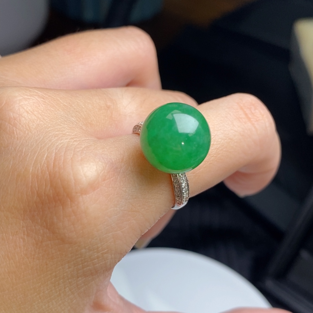 翡翠戒指18K金镶嵌珠珠（卡13.4mm）