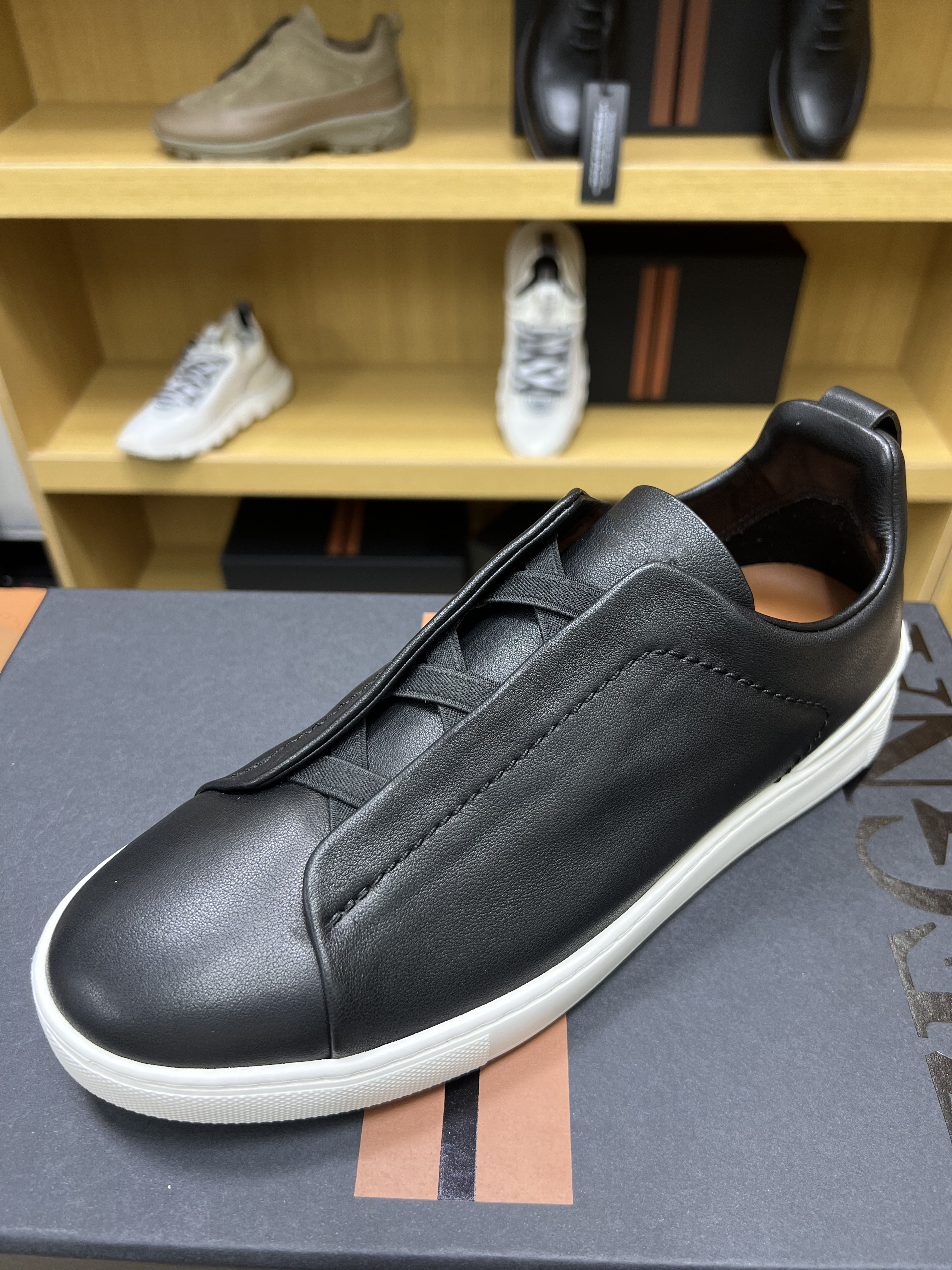 小牛皮男士休闲运动板鞋一脚蹬轻便透气真皮软底轻便低帮男鞋