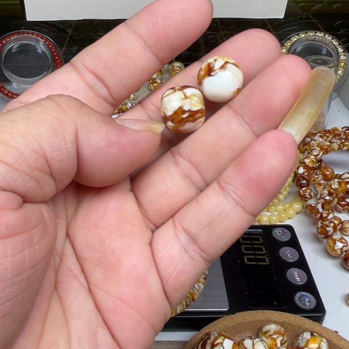 帅***蓬琥珀未镶嵌裸石78号