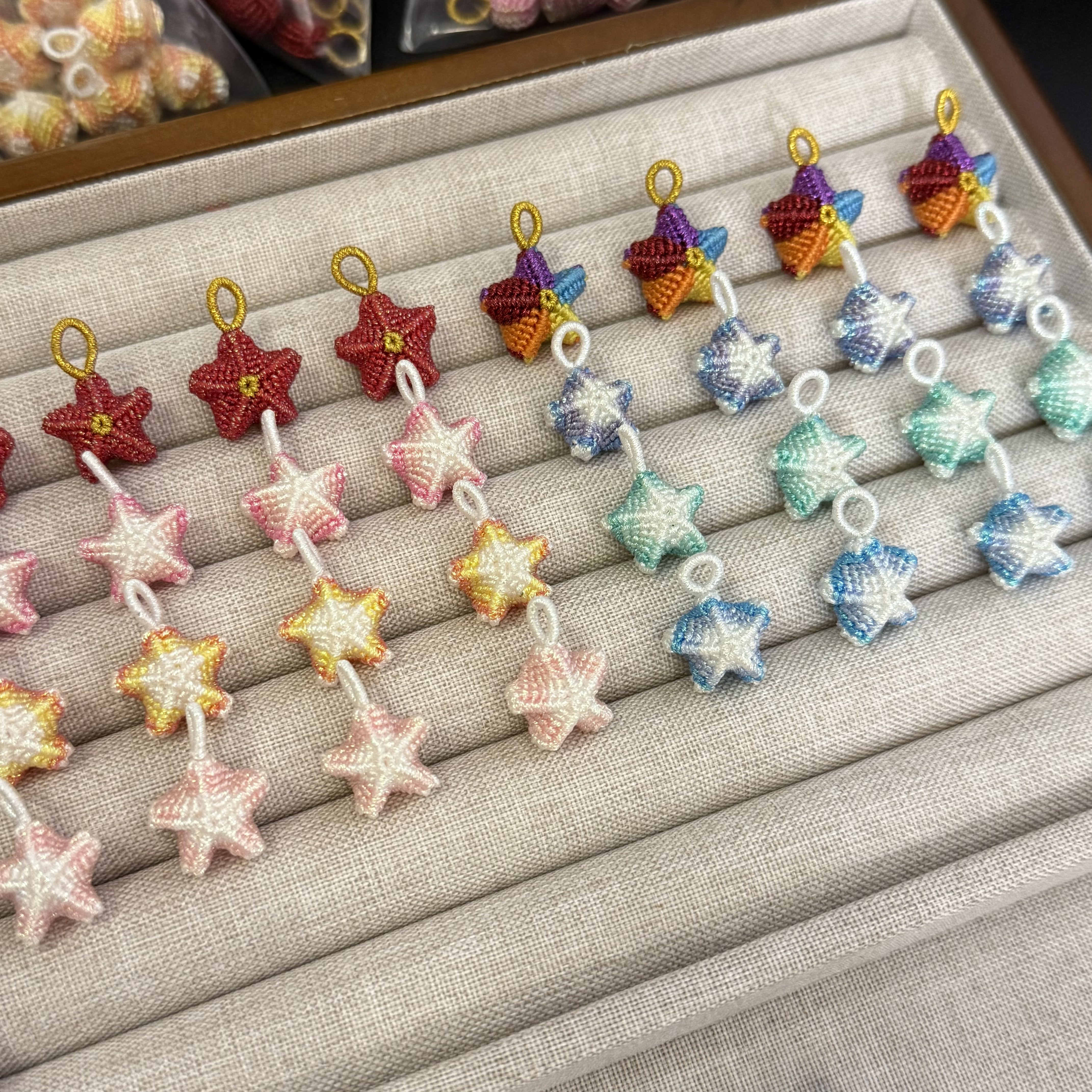 手工编织小海星成品
