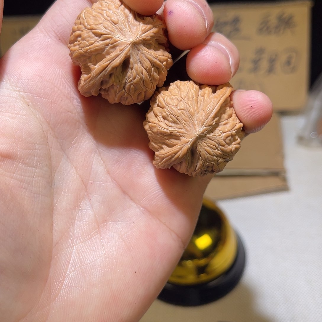 文玩核桃吊坠一*醒磨盘