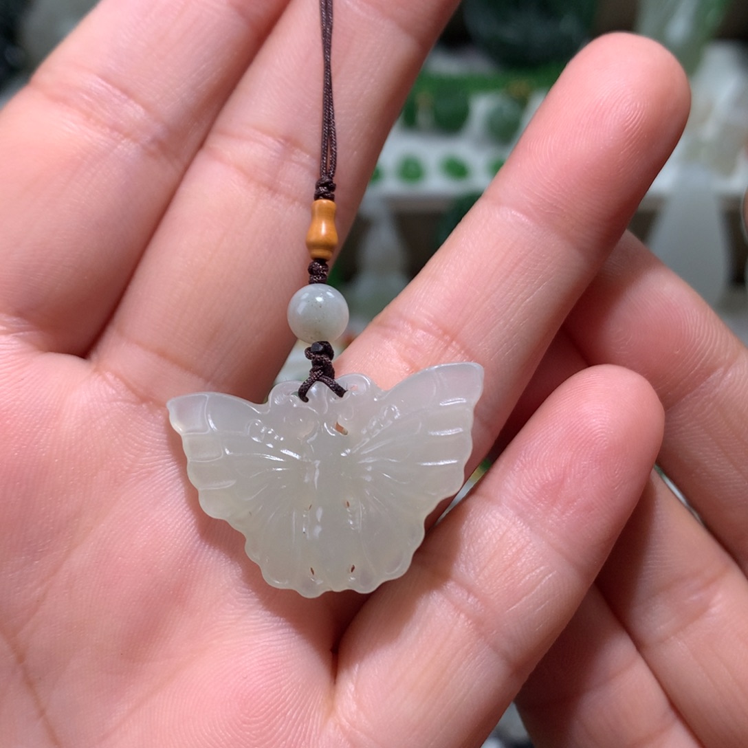 颈饰未镶嵌和田玉