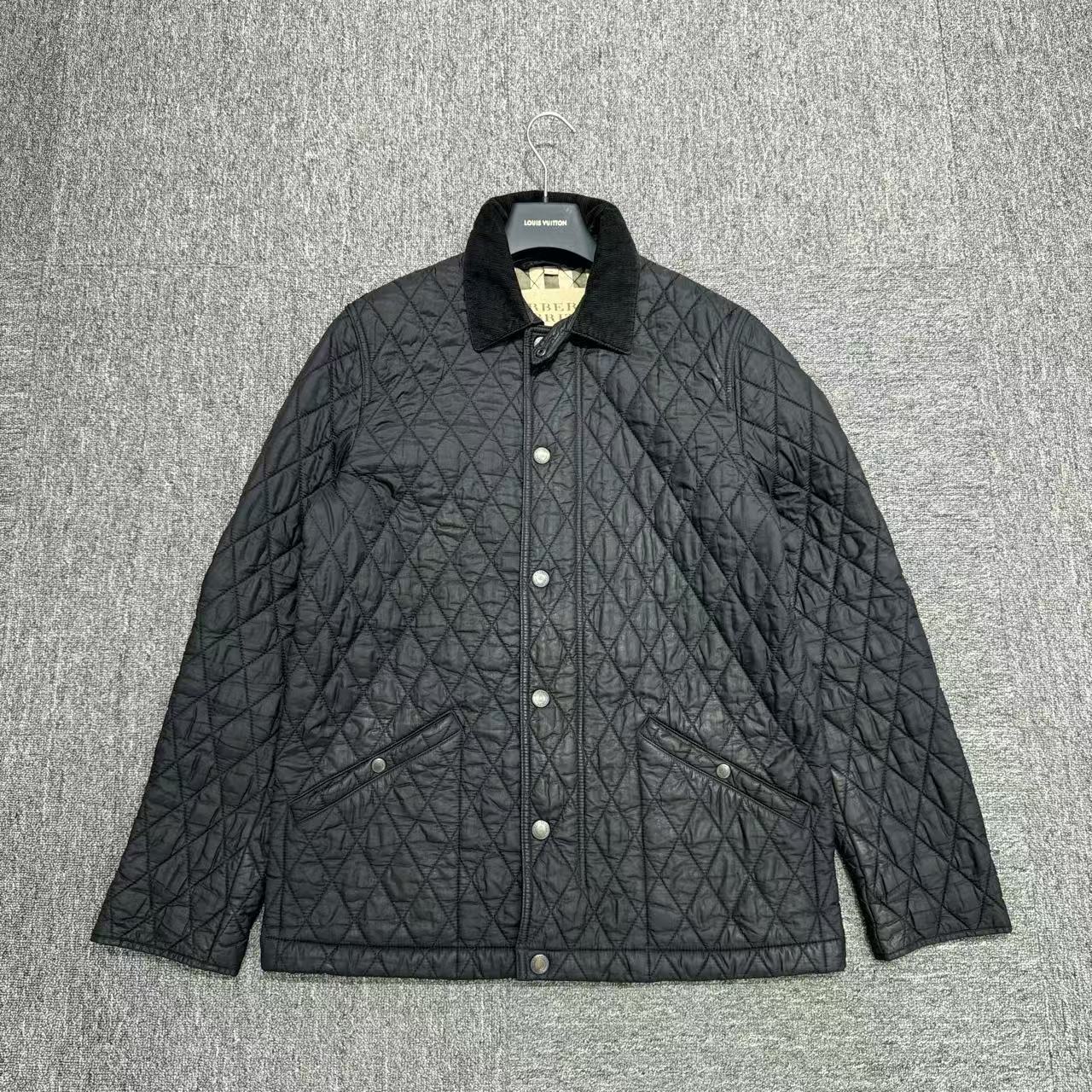 99新 BURBERRY/博柏利 黑色菱形格纹棉服/M码编码11183