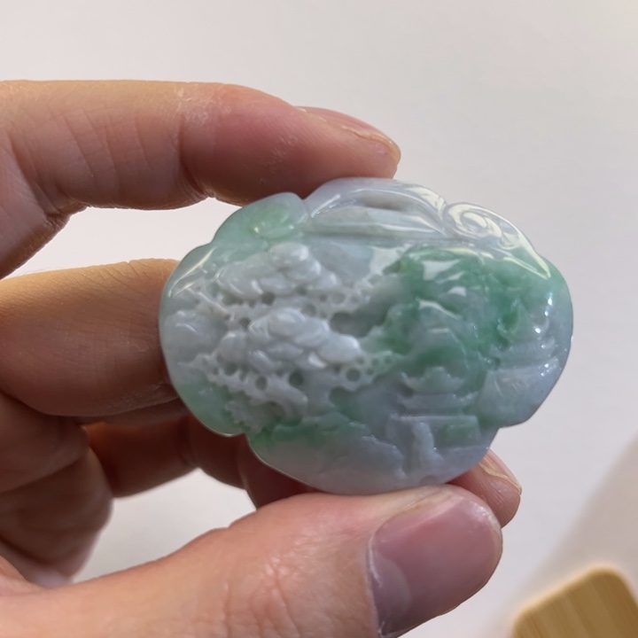 翡翠吊坠(赠链)未镶嵌代编织