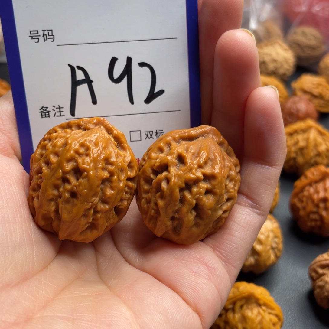 吊坠桃核核桃树核桃