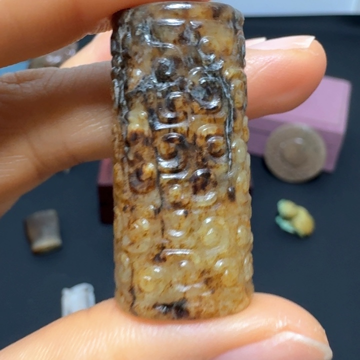 和田玉颈饰未镶嵌三*子