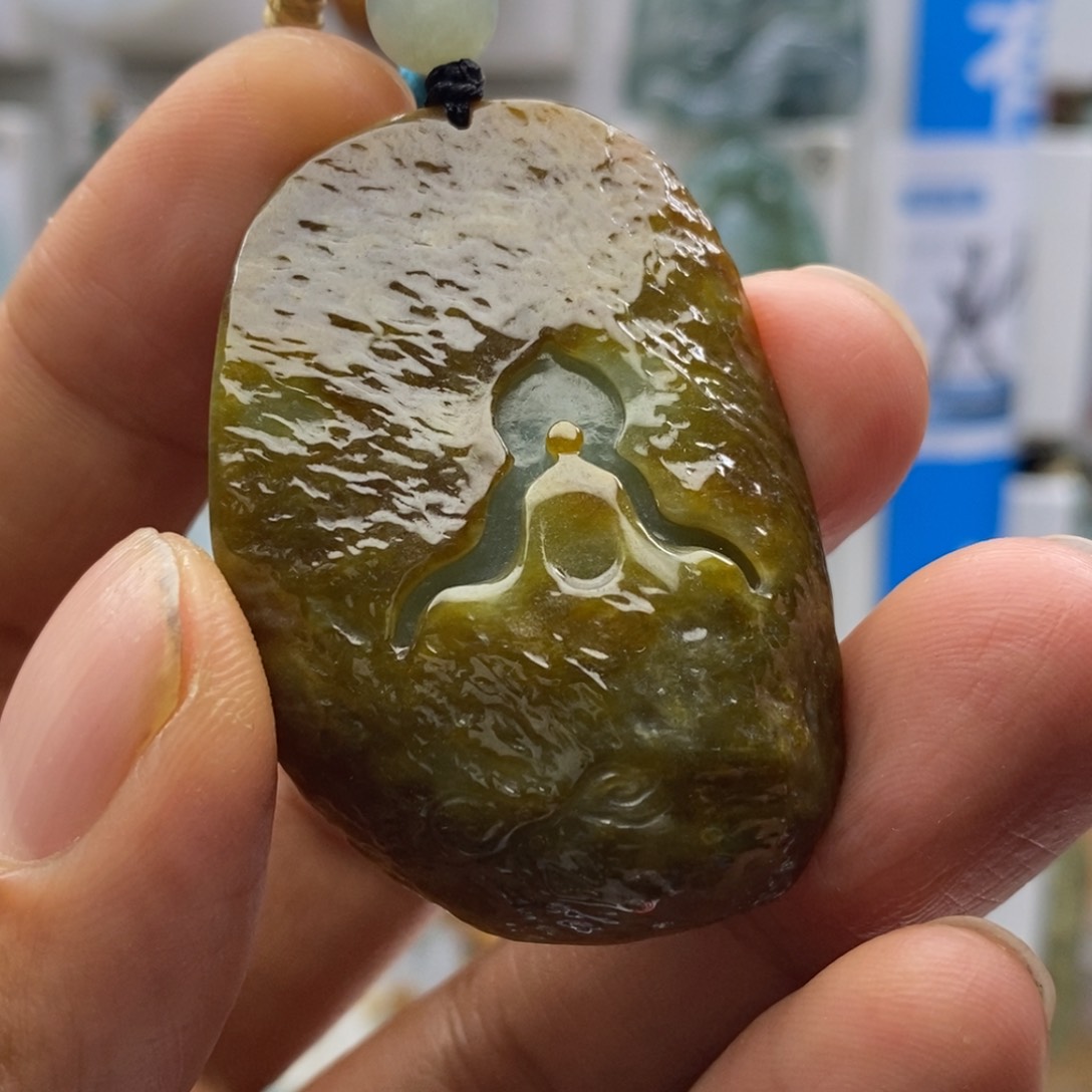 翡翠颈饰未镶嵌悟道