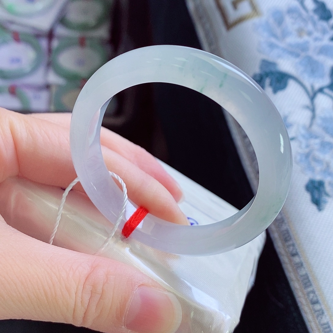 翡翠未镶嵌手镯52冰贵妃