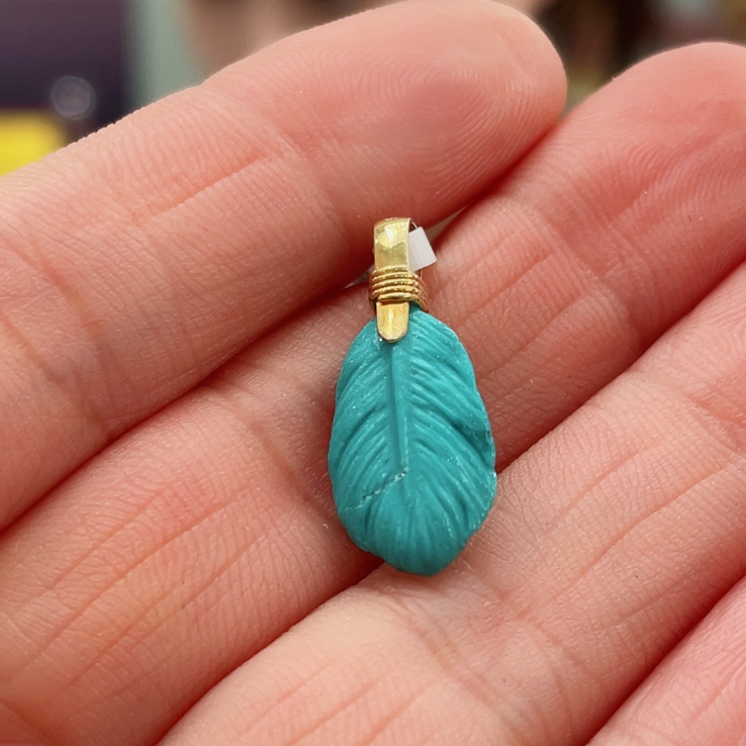 绿松石颈饰未镶嵌